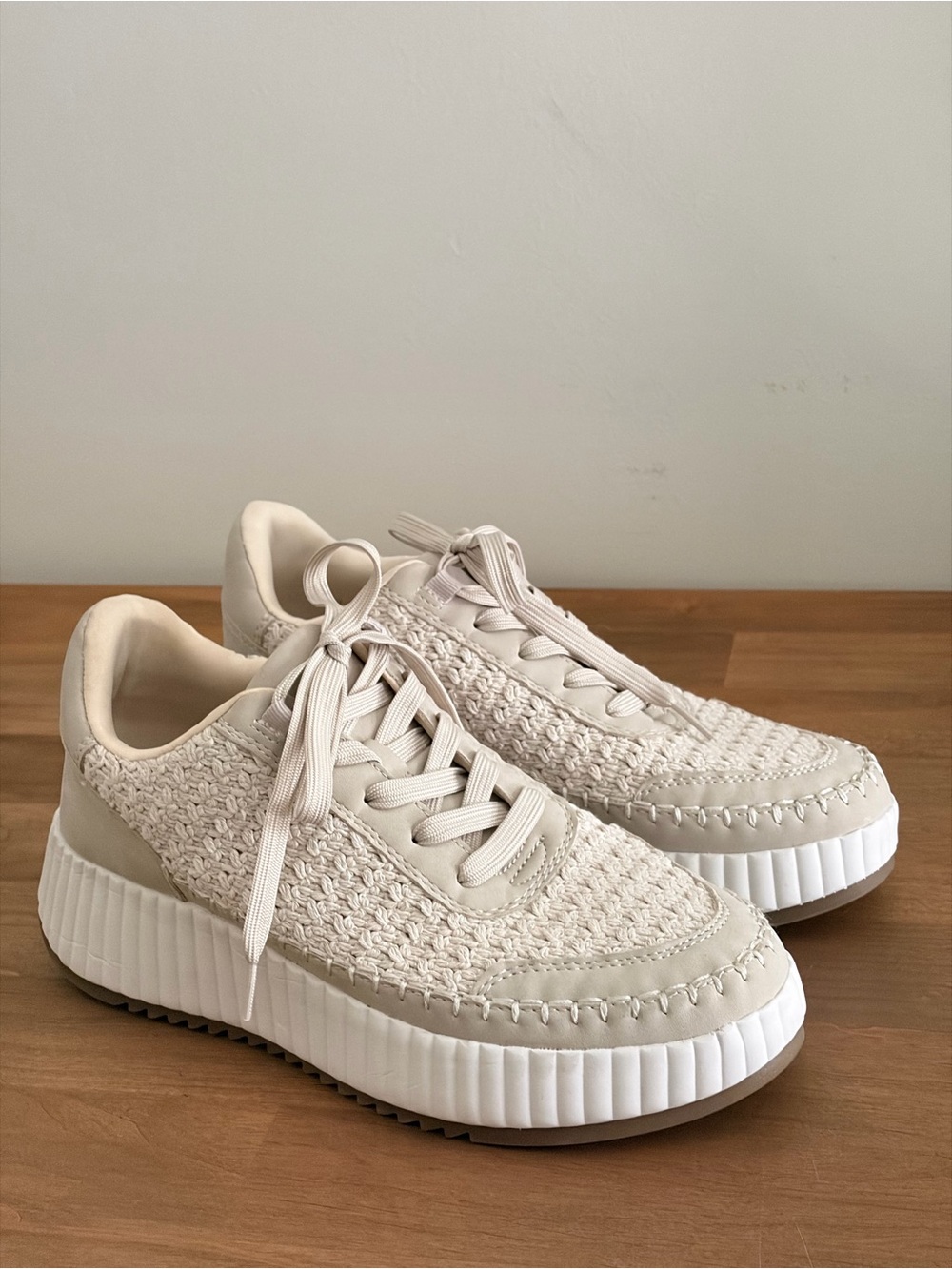 DV by Dolce Vita Fredi Sandstone Crochet Platform Sneakers Size 9